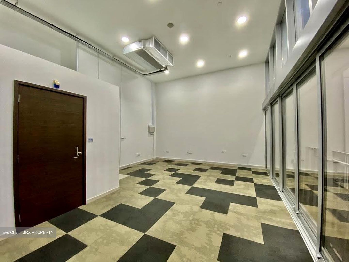 Eon Shenton (D2), Office #626836131